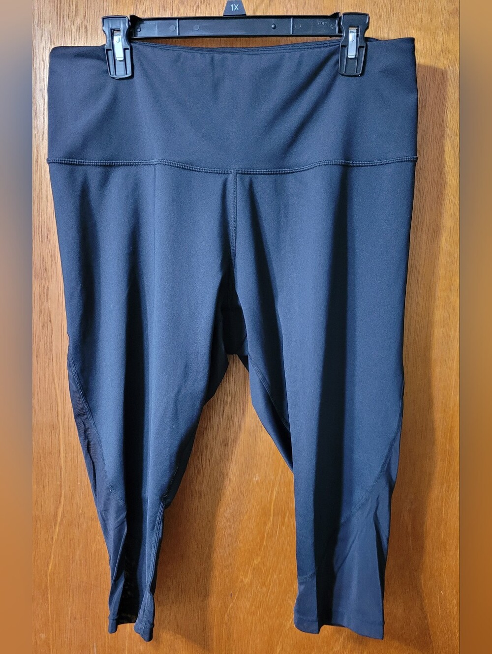 Coreio Black Athletic Capri Leggings Mesh Inset Size 2X Plus (1110)